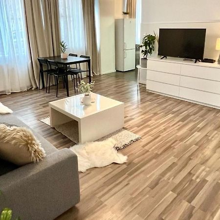 Apartment Adele - Old Town บราติสลาวา ภายนอก รูปภาพ