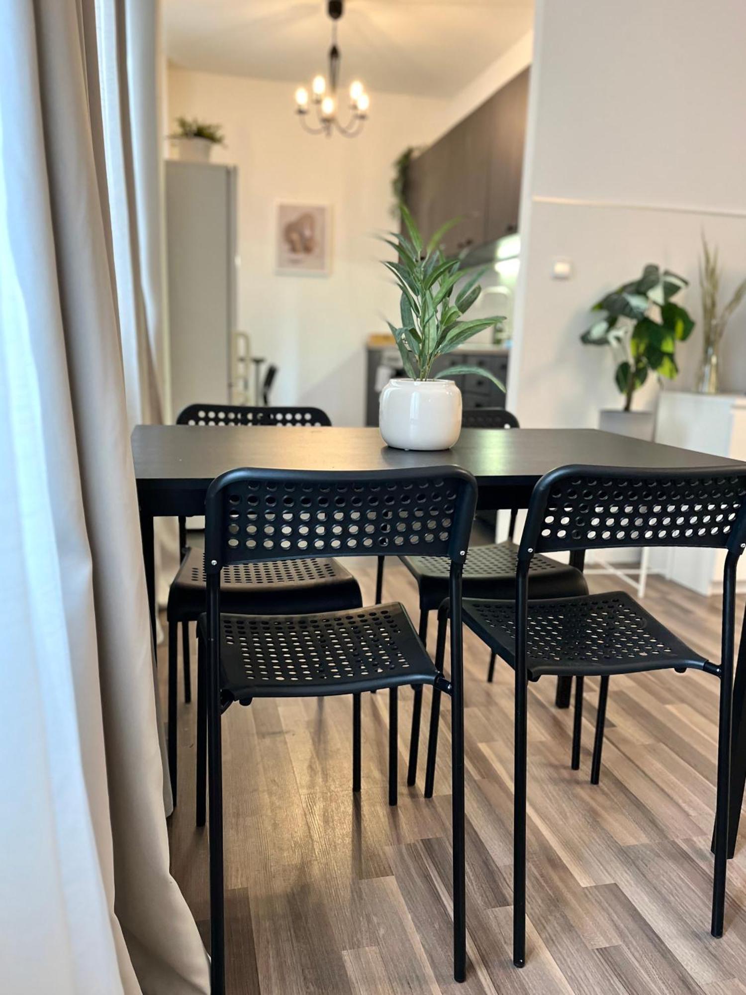 Apartment Adele - Old Town บราติสลาวา ภายนอก รูปภาพ