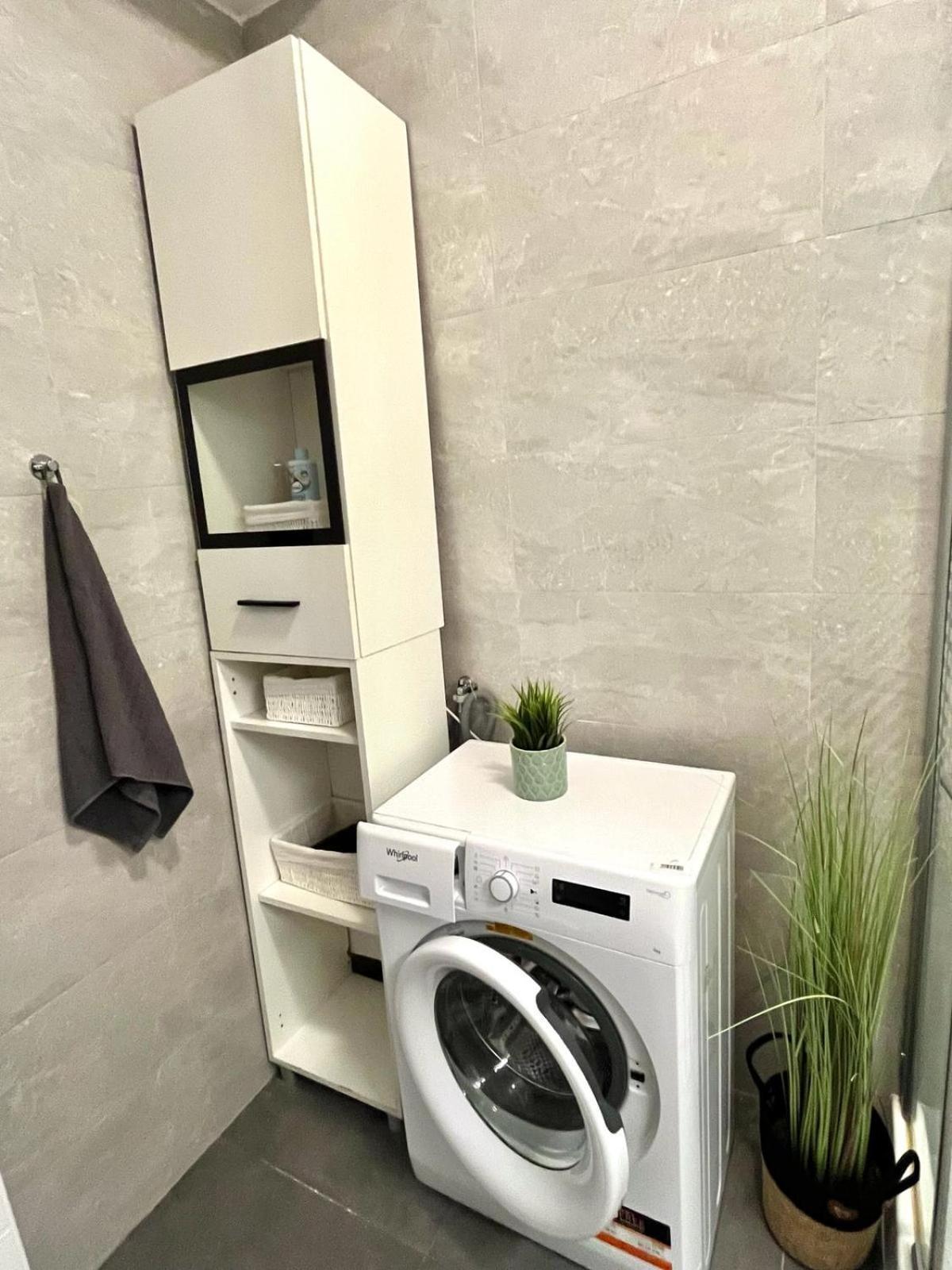 Apartment Adele - Old Town บราติสลาวา ภายนอก รูปภาพ